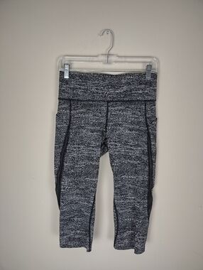 lululemon athletica Black Heathered Cropped Leggings
